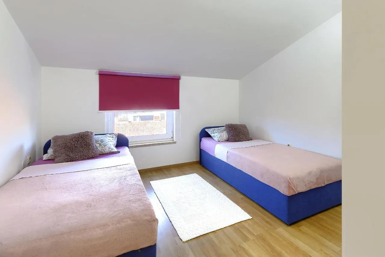 Appartement Homestay Pula Kroatië