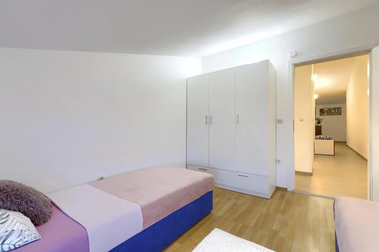 Appartement Homestay Pula